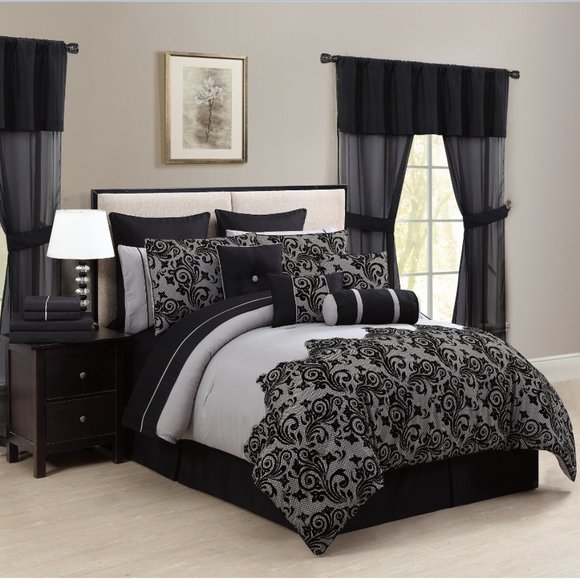 Other - 30pc Comforter set